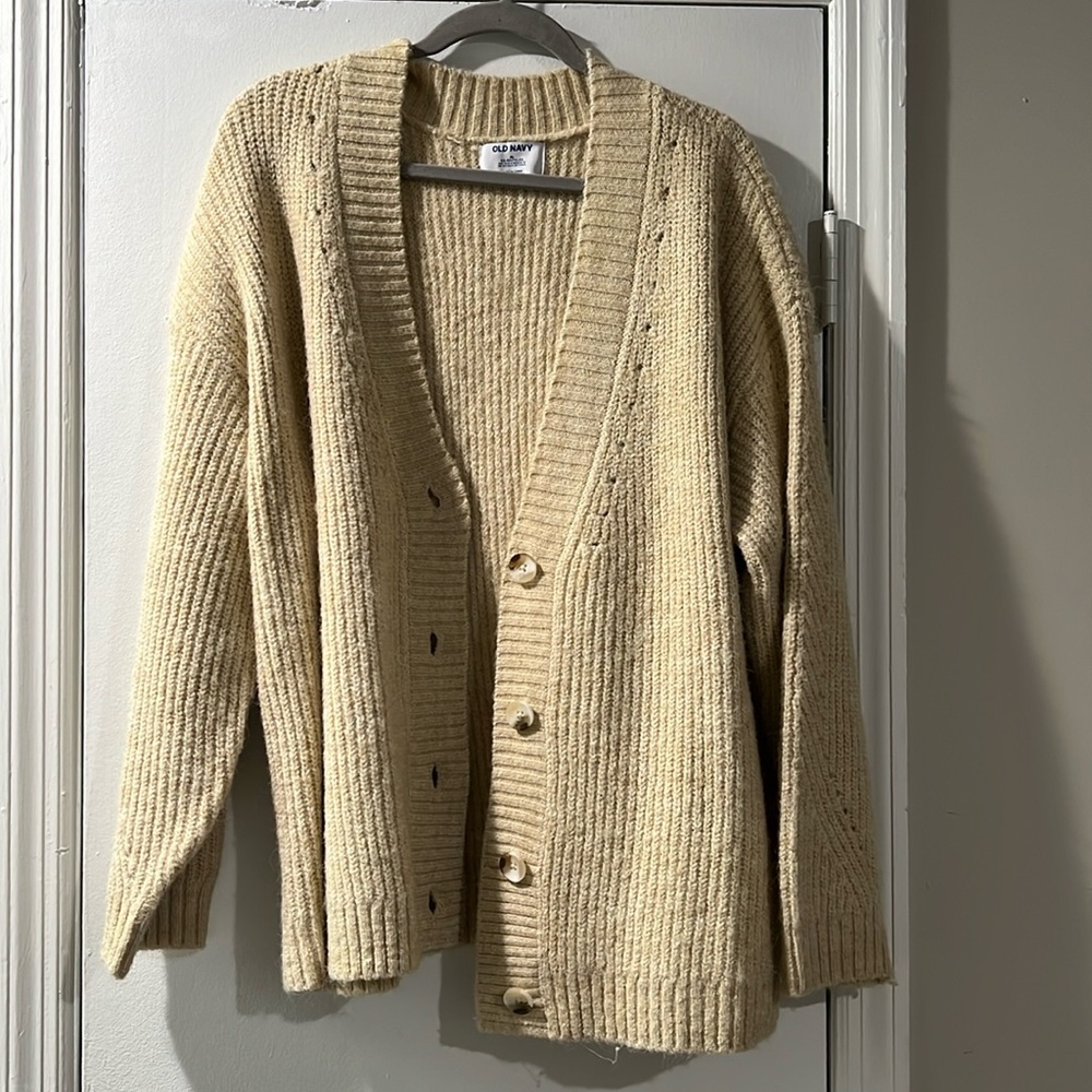 XL Old Navy - cream cardigan with buttons